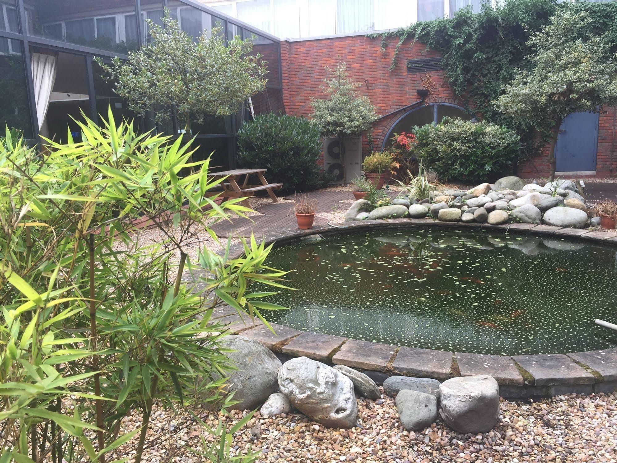 Harben House Hotel Newport Pagnell Bagian luar foto